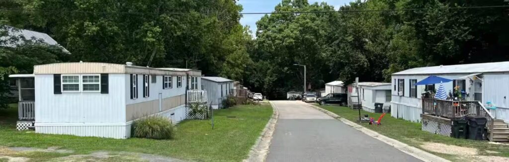 Devon Estates, manufactured homes near me, manufactured, mobile homes near me, broadview, community